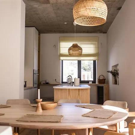 Grand Villla Skyta *