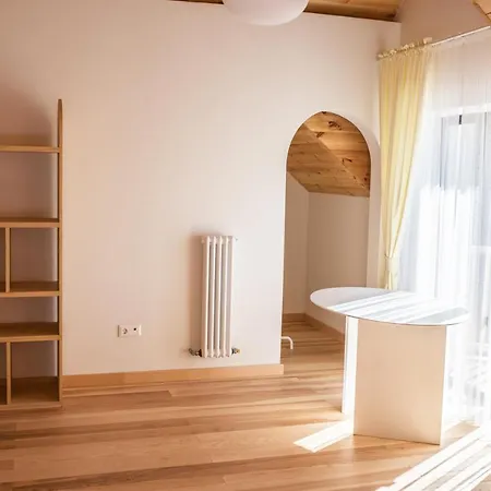 Grand Villla Skyta *