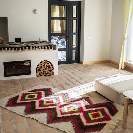 Grand Villla Skyta וילה