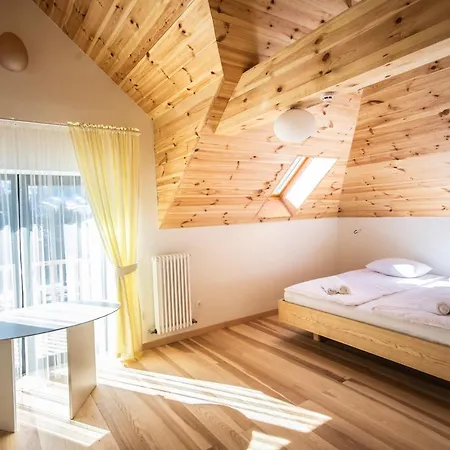 Grand Villla Skyta *