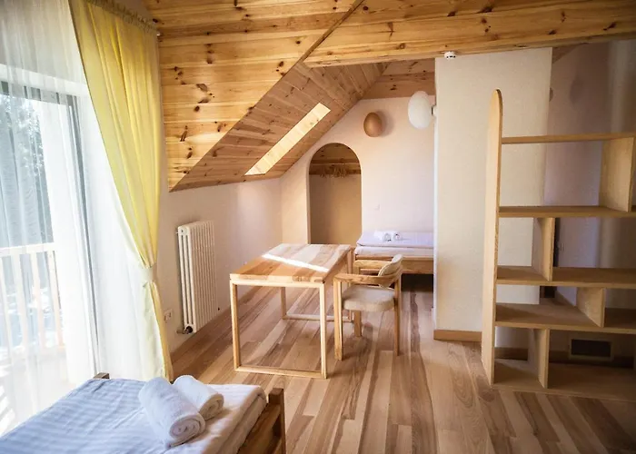 Grand Villla Skyta Villa