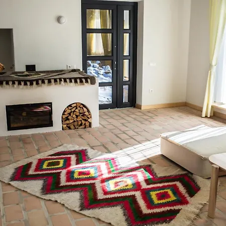 Grand Villla Skyta Villa